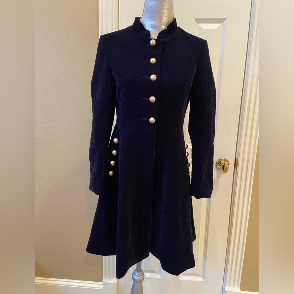 Feiinvan Velvet dress coat. Size Medium. New without tag.